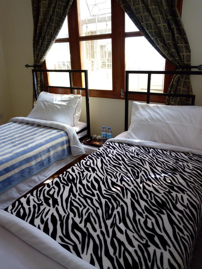 Bed and Breakfast Le Parlour Boma la Ngombe Esterno foto