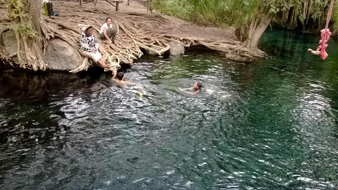 Bed and Breakfast Le Parlour Boma la Ngombe Esterno foto
