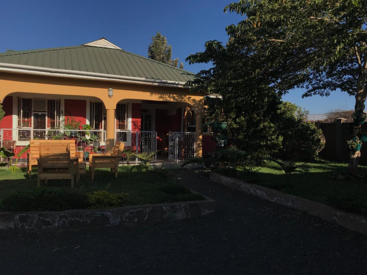 Bed and Breakfast Le Parlour Boma la Ngombe Esterno foto