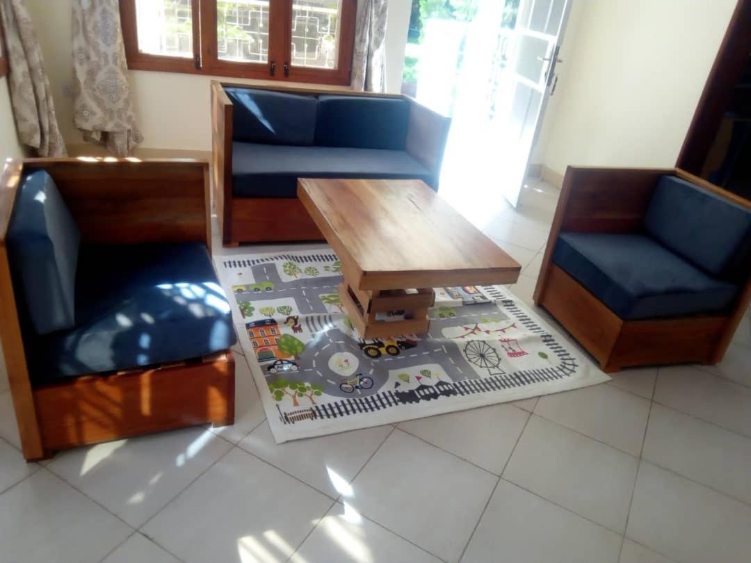 Bed and Breakfast Le Parlour Boma la Ngombe Esterno foto