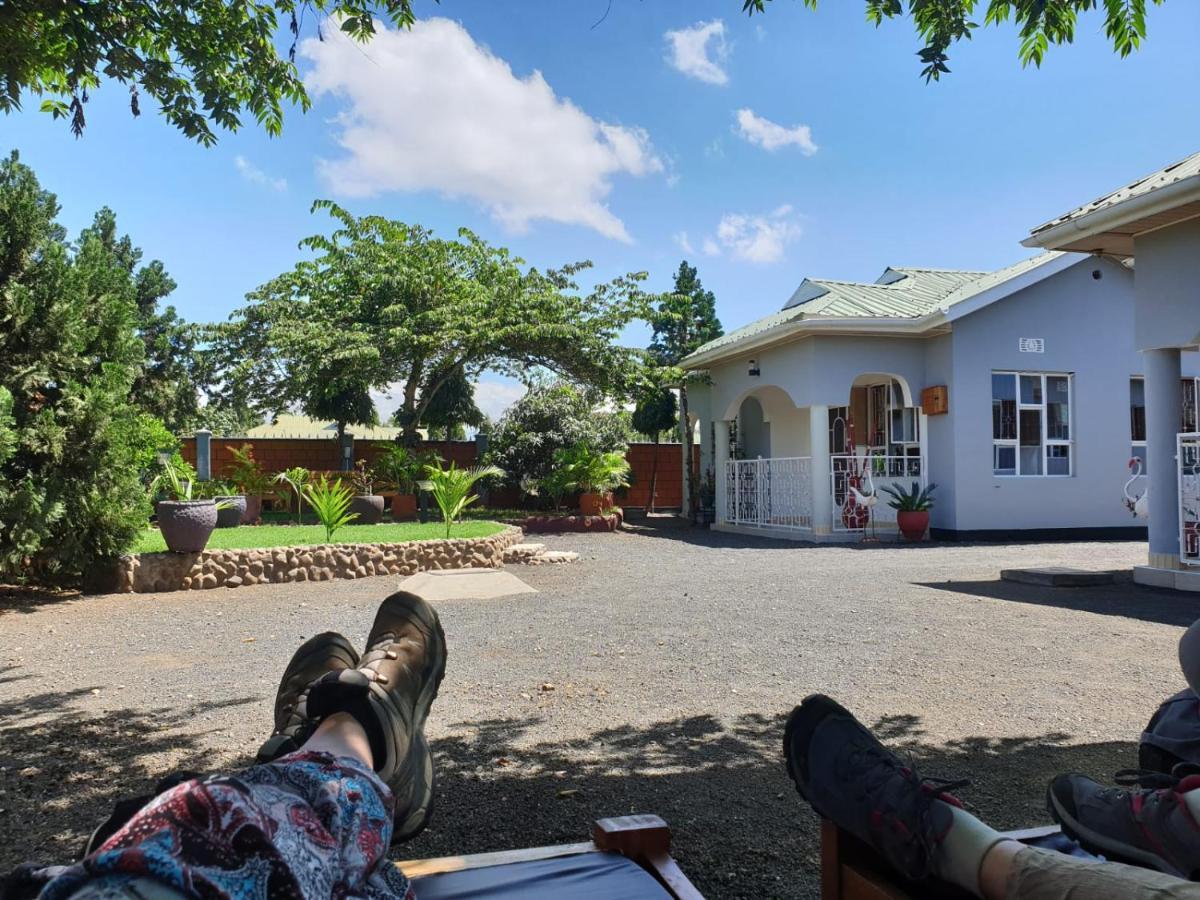Bed and Breakfast Le Parlour Boma la Ngombe Esterno foto